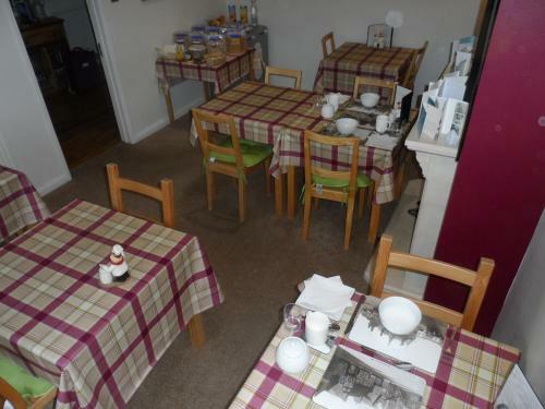 Hostal Mayfields Guest House