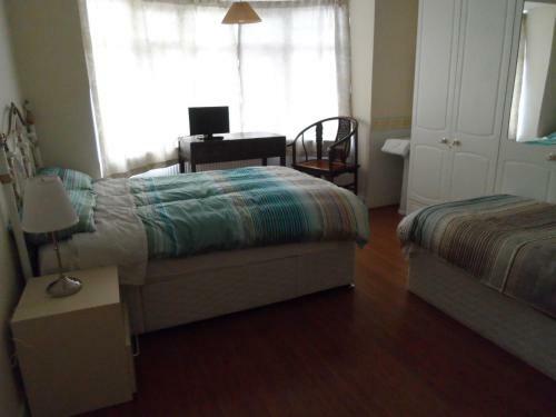 Hostal Compton Guest House