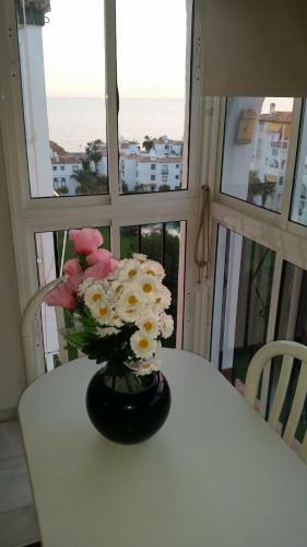 Singular Apartments Laguna Beach