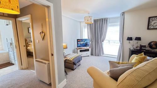 Apartment 3, Monk Bar