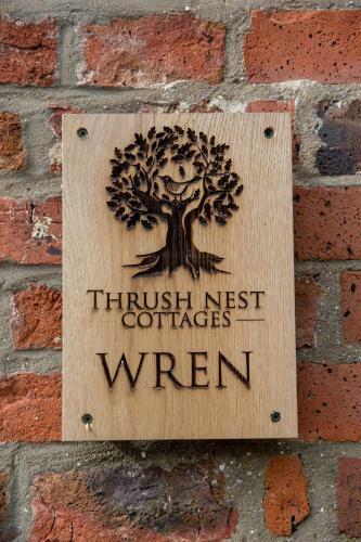Thrush Nest Cottages - Wren & Stable