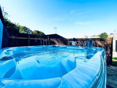 5 Bed Barn Conversion - With Private Hot Tub