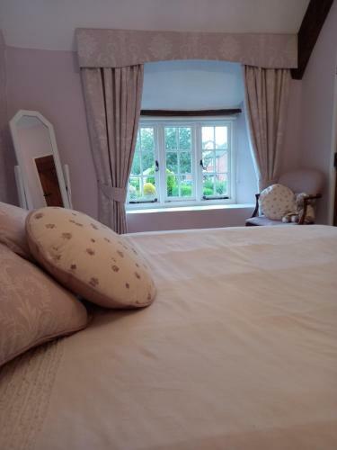Quaint, Rustic Cottage, Bishops Lydeard