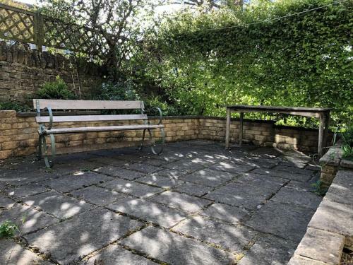 Old Forge Close, Pretty 3 Bed Cottage In Bledington, The Cotswolds