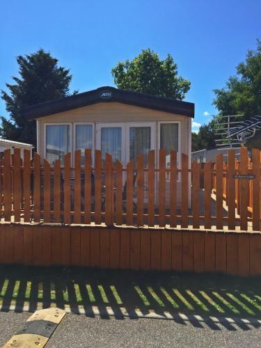 32 Dayven Lodge