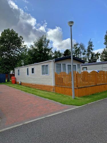 32 Dayven Lodge