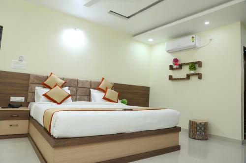 Hotel 8th Mile Suites
