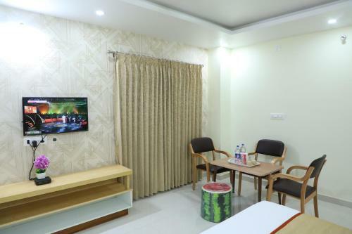Hotel 8th Mile Suites