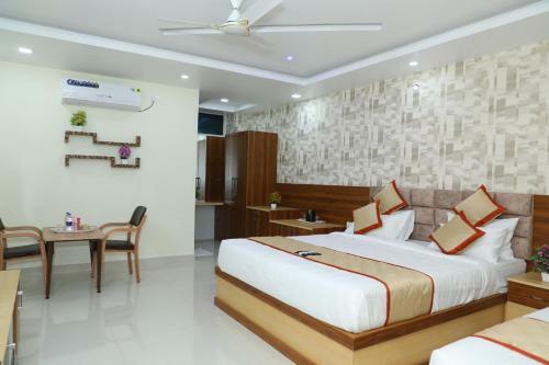 Hotel 8th Mile Suites