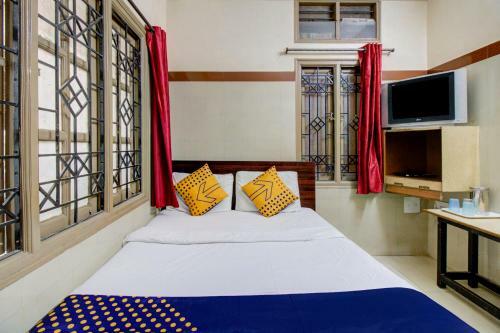Hotel Spot On 75643 Golden Guest House