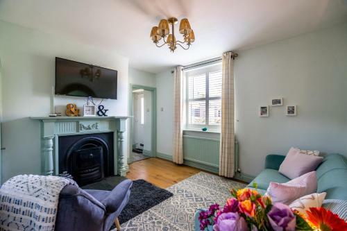 2 Lilac Avenue