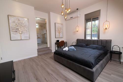 Apartamento King's Bed - Stay Royal And Stylish