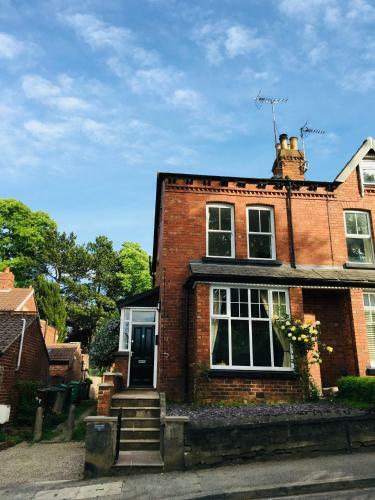 Victorian End-of-terrace, Boston Spa