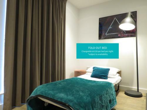 Tudors Esuites Jq Studio Apartment