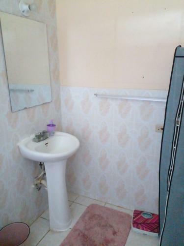 Hostal Happy And Comfortable Home
