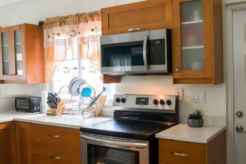 Modern And Cheerful 3 Bedroom Villa