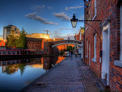 Haus Apartments Birmingham 1 Bedroom With Parking