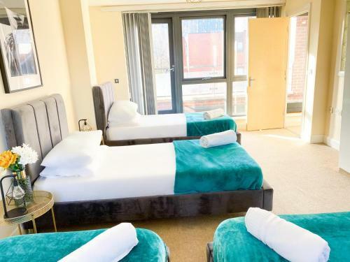 Tudors Esuites House City Centre Netflix