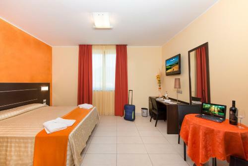 Hotel Letizi�