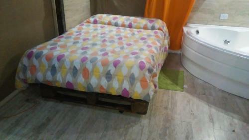 Entre Vinos Y Monta�as