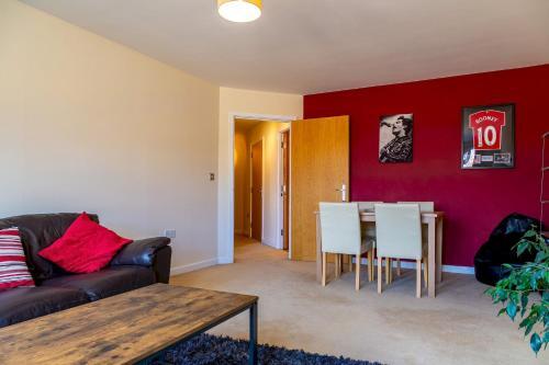 Pass The Keys Spacious & Cosy Central 1 Bed Apartment Parking