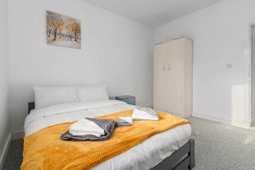 Vibrant & Warm Apartment In Central Birmingham
