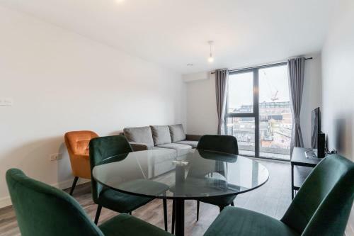 Contemporary 1 Bedroom Apartment In Central Birmingham