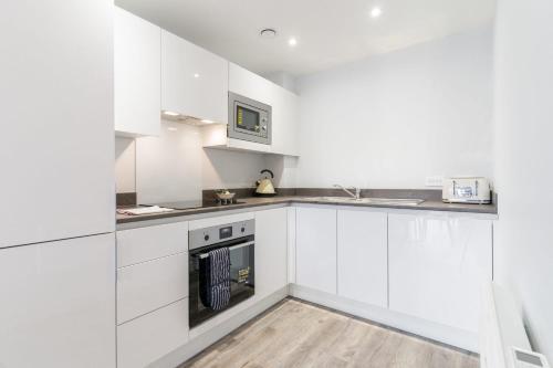 Contemporary 1 Bedroom Apartment In Central Birmingham