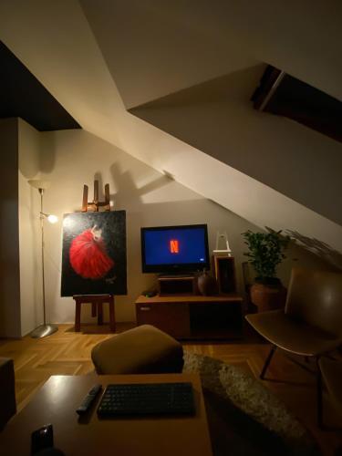 Apartment 313