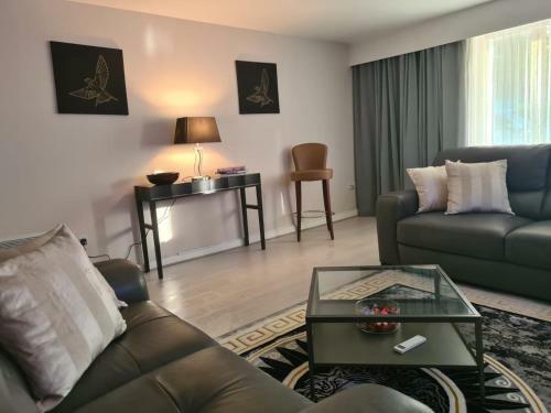 The Exclusive Jacuzzi Apartments