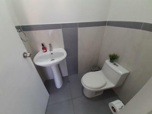 274 Apart - 3brm/3bed/5 Pers 100m2 Urb. Luren