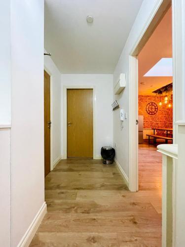 Apartamento Huge Duplex ~ City Centre ~ Large Groups Welcome!