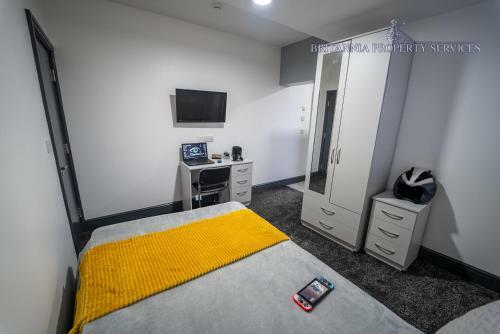 Apartamento Spacious Serviced Studio With Large Kitchenette