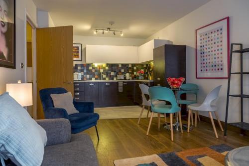 Pass The Keys Lush 2 Bed Apartment Central Free Parking