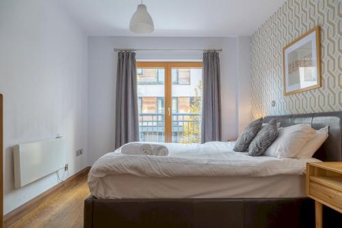 Pass The Keys Lush 2 Bed Apartment Central Free Parking
