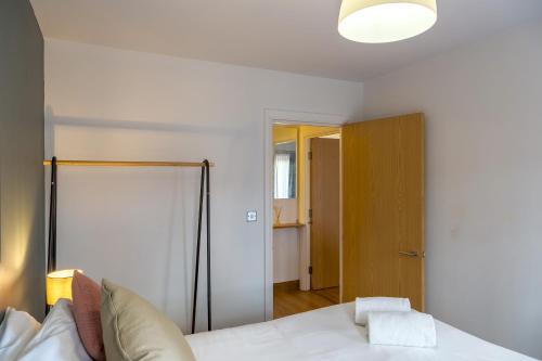 Pass The Keys Lush 2 Bed Apartment Central Free Parking