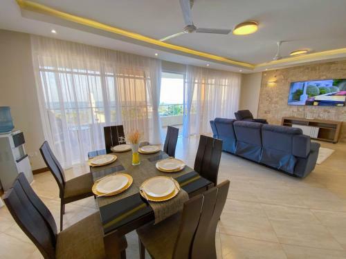 Le' Grand Consulate Apartment