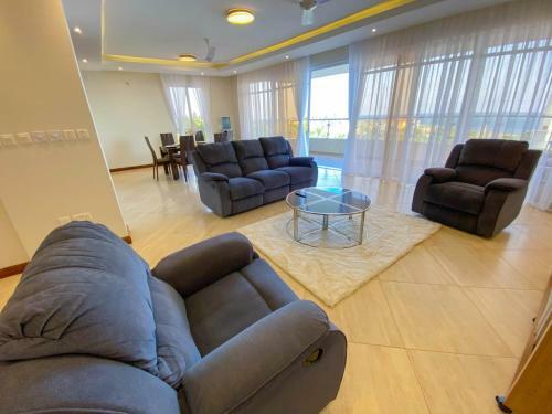 Le' Grand Consulate Apartment