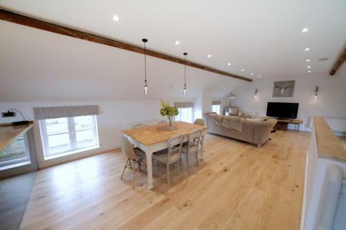 Apartamento The Barn @bourne Eau House