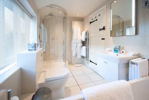 Neroli River View Apartment