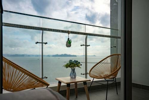 Hihome6 Halong Bay Deluxe Apartment Sea View