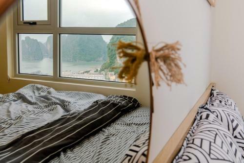 Hihome6 Halong Bay Deluxe Apartment Sea View