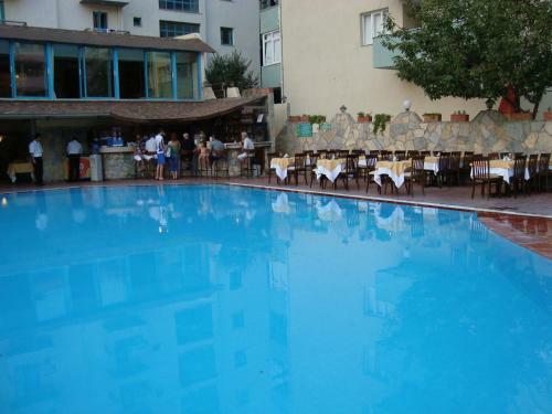 Uslan Hotel