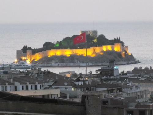 Uslan Hotel