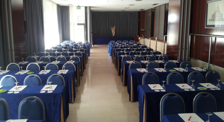 Hotel Husa Illa