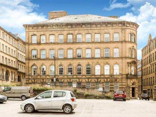 Appealing Studio In Bradford Near Forster Square Retail Park