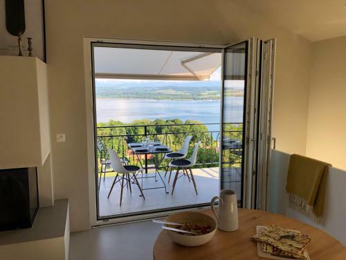 Villa Traumhaftes Ferienhaus Mit See- Und Alpenblick