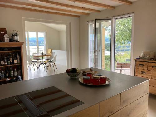 Villa Traumhaftes Ferienhaus Mit See- Und Alpenblick