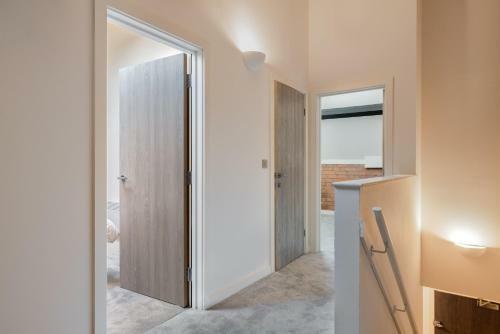 Fantastic 2 Bed Apartment In An Award Winning Development