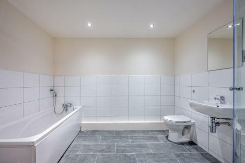 Fantastic 2 Bed Apartment In An Award Winning Development